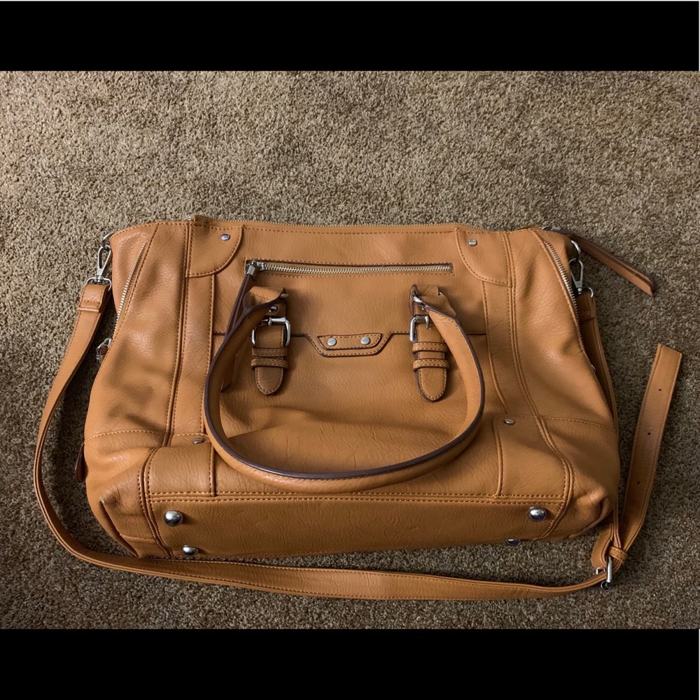 Oversized bucket tote (Charming Charlie)
